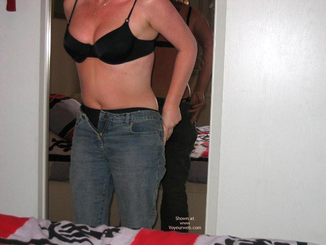 Pic #1 Debby Gets Naked