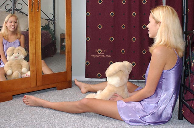 Pic #119 y/o Tanya by a mirror