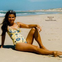 Pic #1Kati Am Strand Teil 2