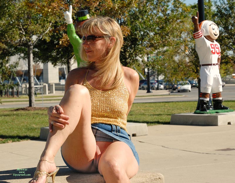 Pic #1Natashas Buckeye Fever