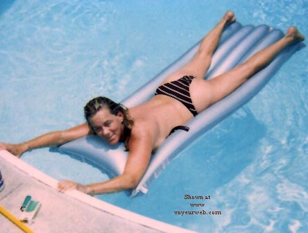 Pic #1 Teri At Pool