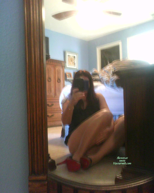 Pic #1 Mona Lisa's New Shoes