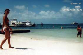 Pic #1Wife Topless Underwater
