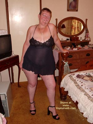 Pic #1Curvy Wife'S First Photo Shoot