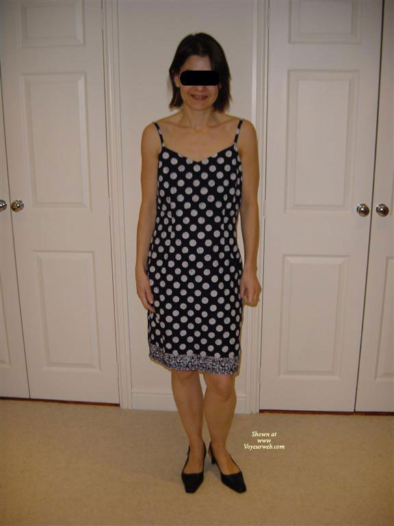 Pic #1Louise Gets Naked