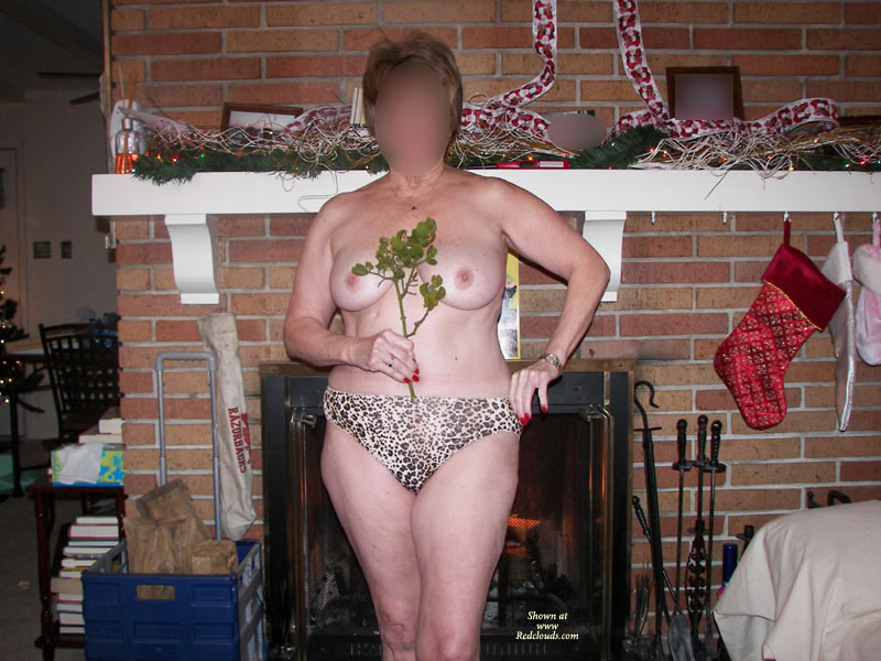 Pic #1Md Says Merry Christmas