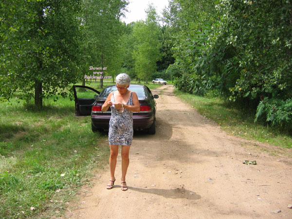 Pic #1Ma Femme Qui S Exhibe En Nature