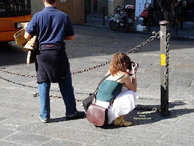 Pic #1La Fotoreporter Scosciata