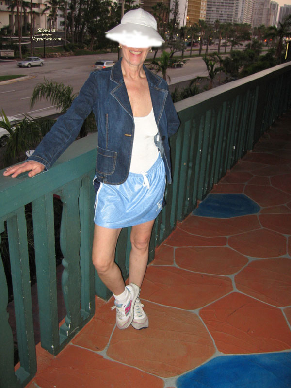 Pic #1Mature Beauty Cruise 1