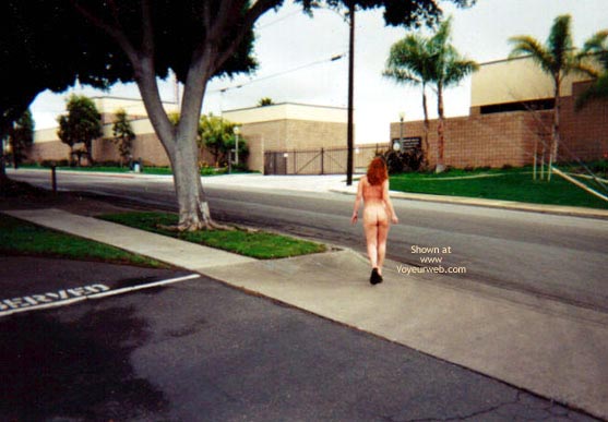 Pic #1 Melissa #3 - On The Street