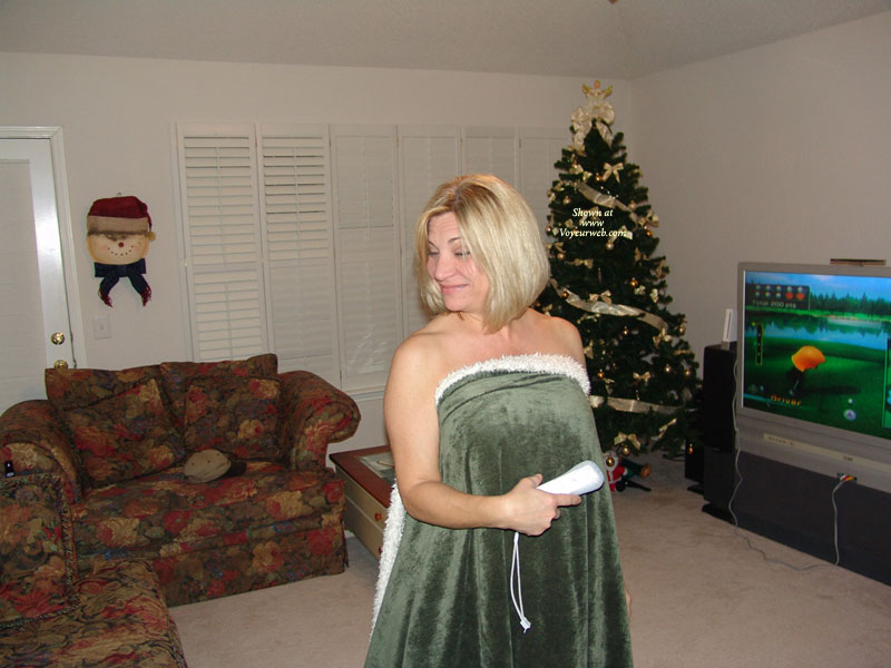 Pic #1 Naked Wii Golf