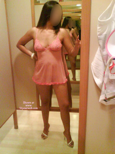 Pic #1MI Pau In The Mirror