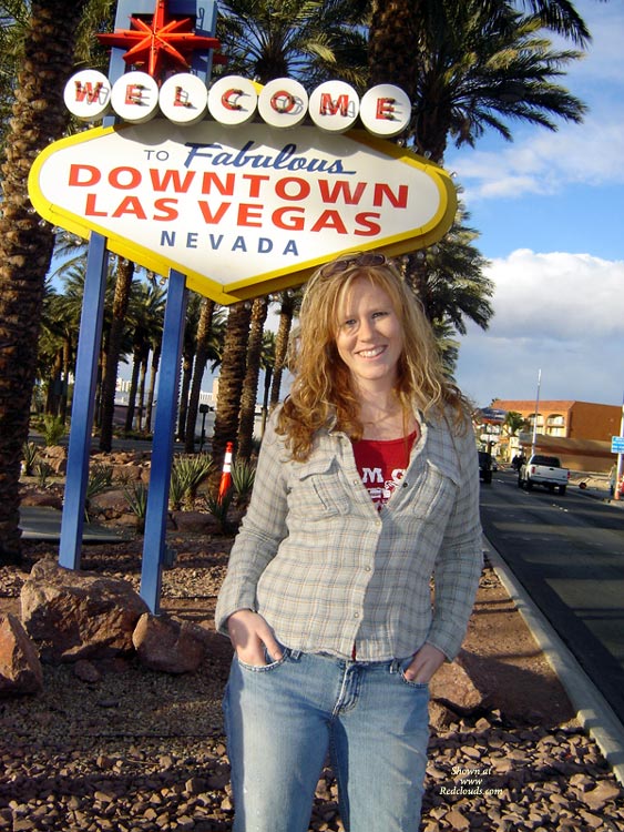 Pic #1Vegas Naked In Public