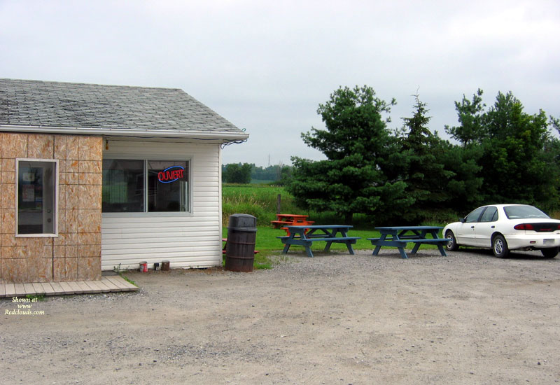 Pic #1Un Petit Lunch Sur Le Bord Du Chemin